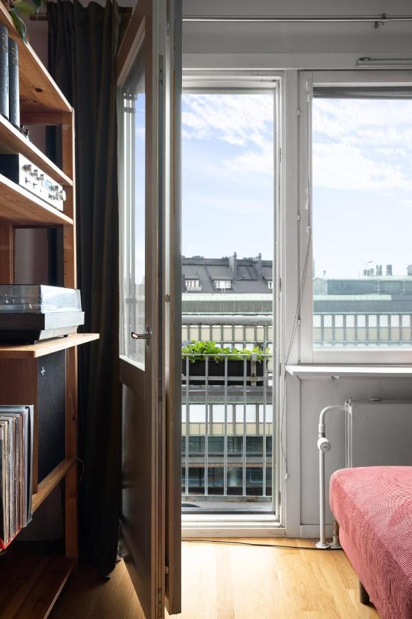 Wehost Spacious Traveller's Hq Above Metro @vilhonvuorenkuja 16 Appartamento *